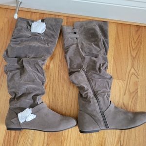 Shoedazzle womens tall taupe boots, NIB, sz 9.5m